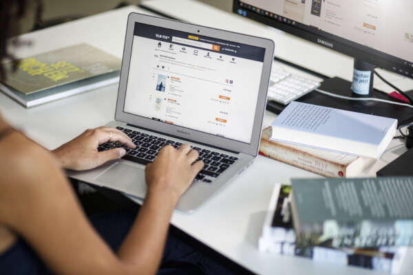 MVB Menschen Laptop